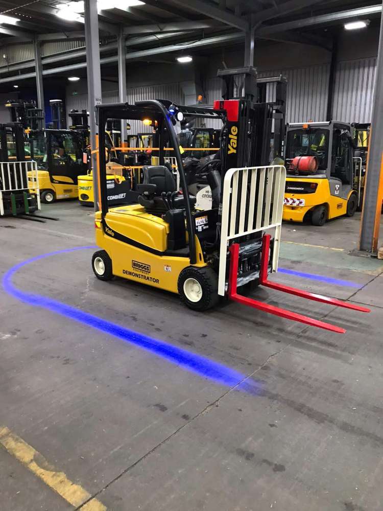 ForkCast blue arc around the forklift